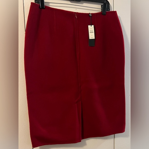 🆕 TALBOTS DARK RED WOOL SKIRT (10) - Picture 2 of 6